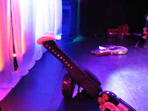 cases095.jpg (131685 bytes)