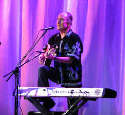 mike144.jpg (181293 bytes)