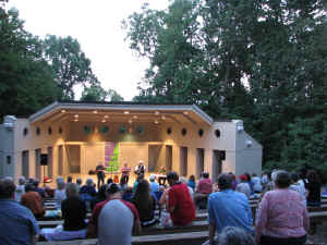 chwn_backleft307.jpg (220788 bytes)