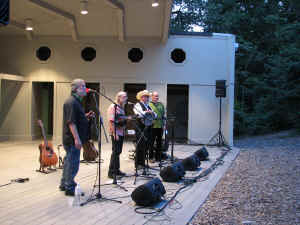 chwnleft314.jpg (207530 bytes)