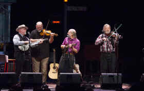 CHWN_RK_PHC.jpg (122901 bytes)