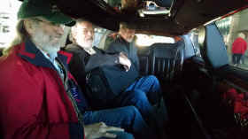 limo_inside_jn.jpg (2298179 bytes)